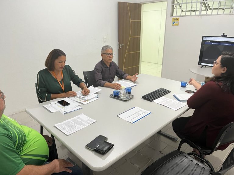 Secretaria-Executiva e Diretoria discutem atualizações do Regimento Interno do CBH Litoral