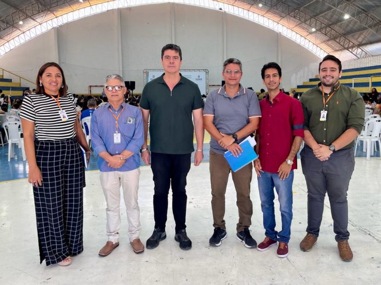 Programa SRH nas Escolas: CBH Litoral Participa da Assinatura dos Termos de Adesão e Entrega de Livros em Itarema