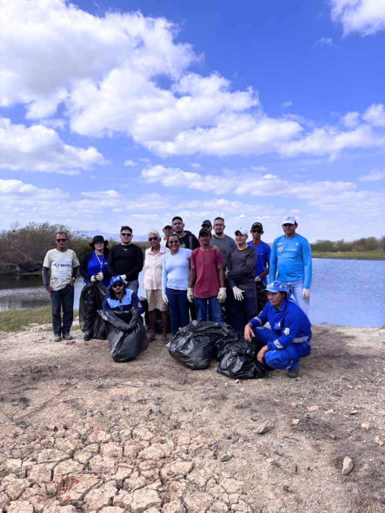 CBH Litoral participa de mutirão de limpeza às margens do açude Gameleira