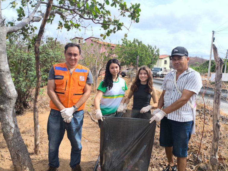 Comissão Gestora do açude Quandú e Secretaria-Executiva do CBH Litoral participam de mutirão de limpeza na comunidade do açude Quandú, em Itapipoca